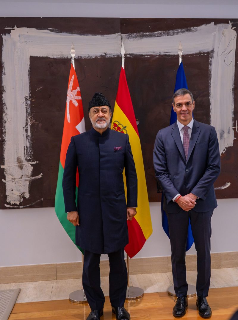 جلالةُ السُّلطان المعظّم ورئيسُ الوزراء الإسباني يعقدان لقاءً ثُنائيًّا وجلسة مباحثات