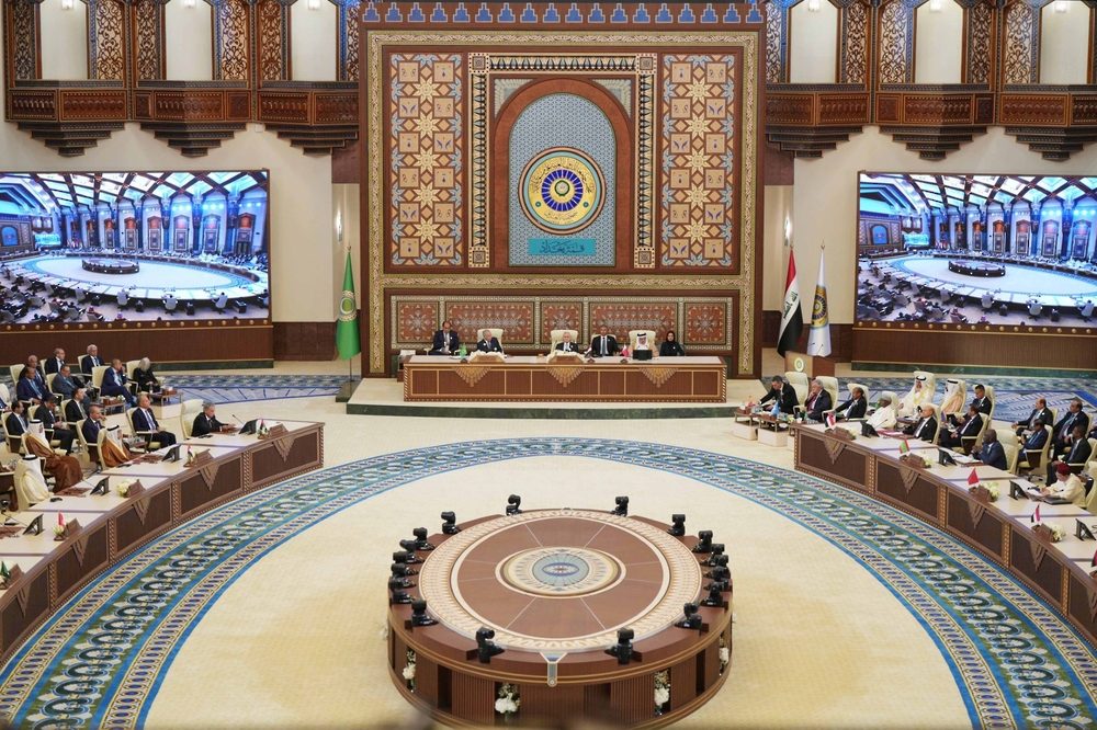 البيان الختامي لأعمال القمة العربية الـ 34 يؤكد رفضه تهجير الشعب الفلسطيني البيان الختامي لأعمال القمة العربية الـ 34 يؤكد رفضه تهجير الشعب الفلسطيني
