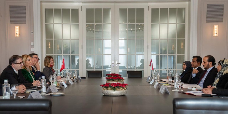 سلطنةُ عُمان والاتحاد السويسري يستعرضان أوجه التّعاون الثُّنائي