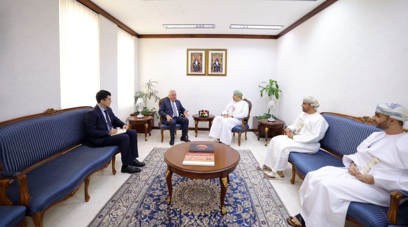 وكيل وزارة الخارجية للشؤون الإدارية والمالية يستقبل سفير طاجيكستان