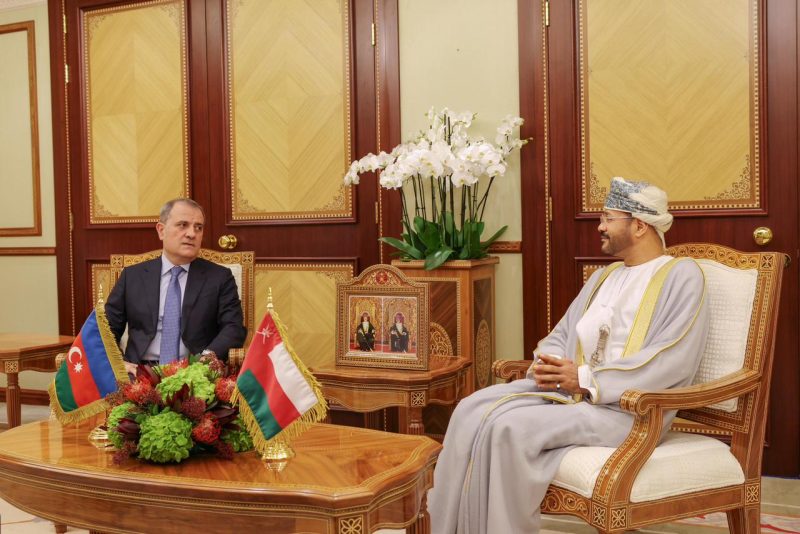 سلطنة عُمان وأذربيجان تعقدان جلسة مباحثات رسمية