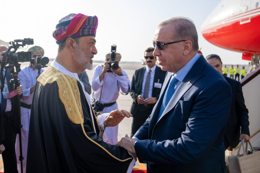 الرئيس التركي يصل إلى سلطنة عُمان4 الرئيس التركي يصل إلى سلطنة عُمان