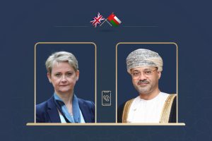 وزير الخارجية يتلقى اتصالا هاتفيا من نظيرته البريطانية