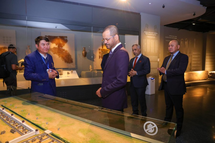 Foreign Minister visits Mongolian National Museum Foreign Minister visits Mongolian National Museum