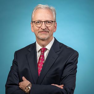 ambassador-schneider