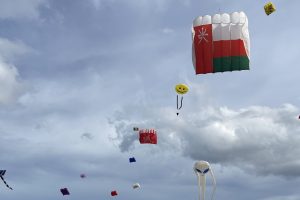 ماليزيا: نائب رئيس البعثة يزور الفريق العماني في مهرجان بورنيو