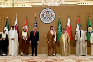 نيابةً عن جلالتِه .. سُموّ السّيد أسعد يترأس وفد سلطنة عُمان في القمّة الخليجية - الأمريكيّة في الرياض
