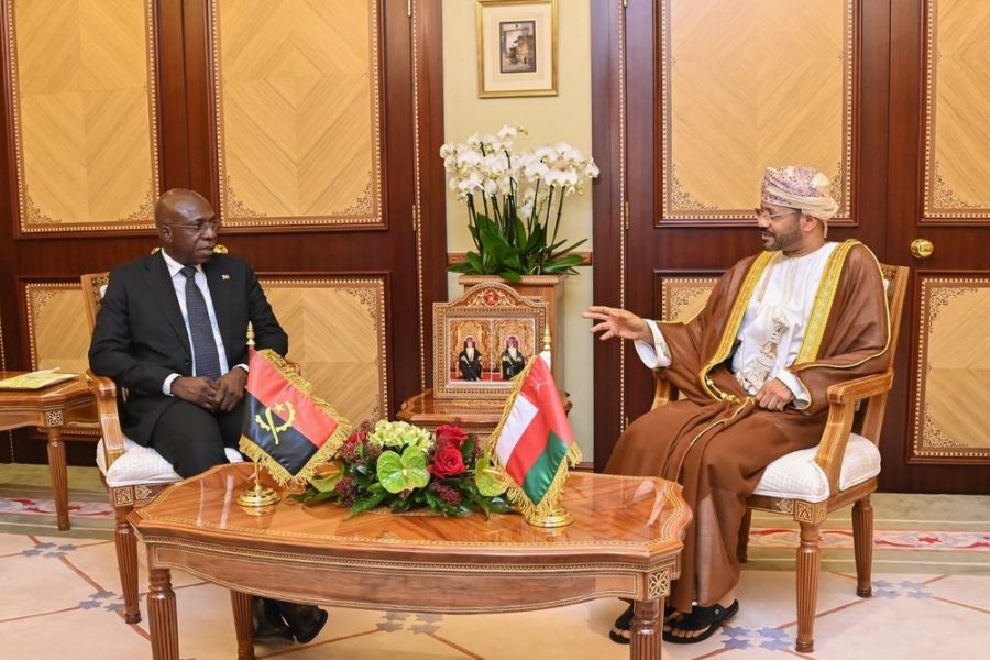 moi262990122-2 Minister meets Angolan Foreign Minister