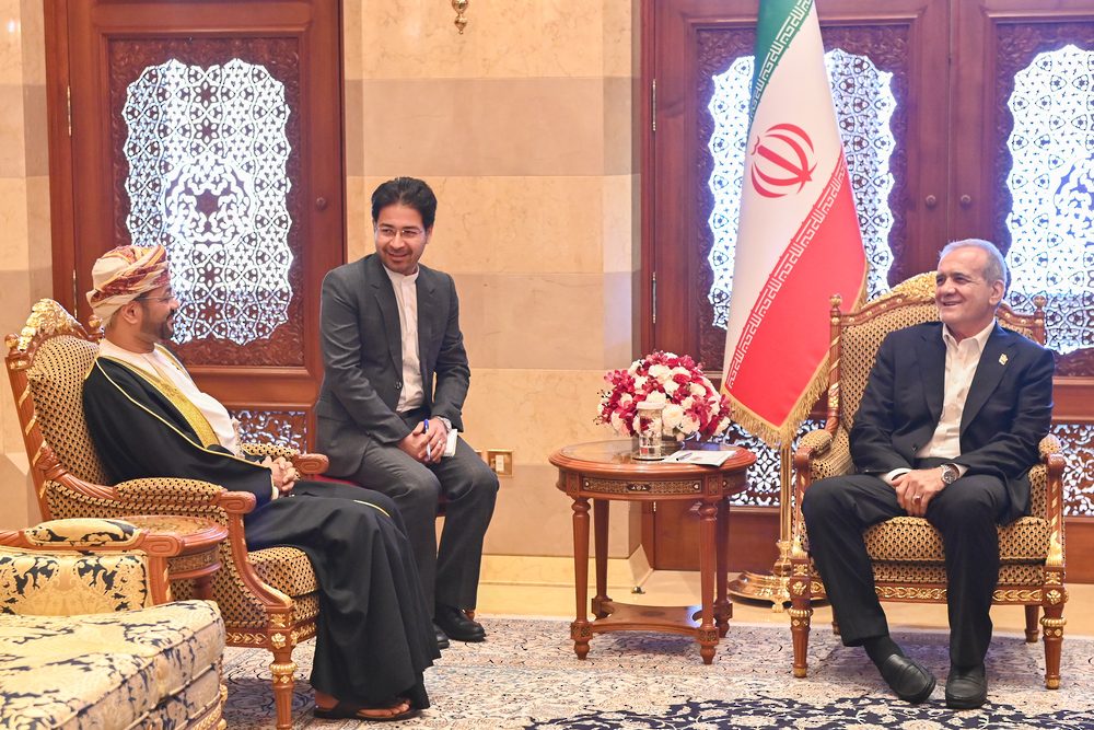 فخامة الرئيس الإيراني يستقبل معالي السيد وزير الخارجية فخامة الرئيس الإيراني يستقبل معالي السيد وزير الخارجية