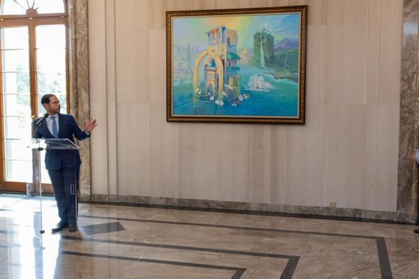 سلطنة عُمان تُهدي منظمة التجارة لوحة جدارية تذكارية تخليدًا لزيارة سمو السيد بلعرب سلطنة عُمان تُهدي منظمة التجارة لوحة جدارية تذكارية تخليدًا لزيارة سمو السيد بلعرب