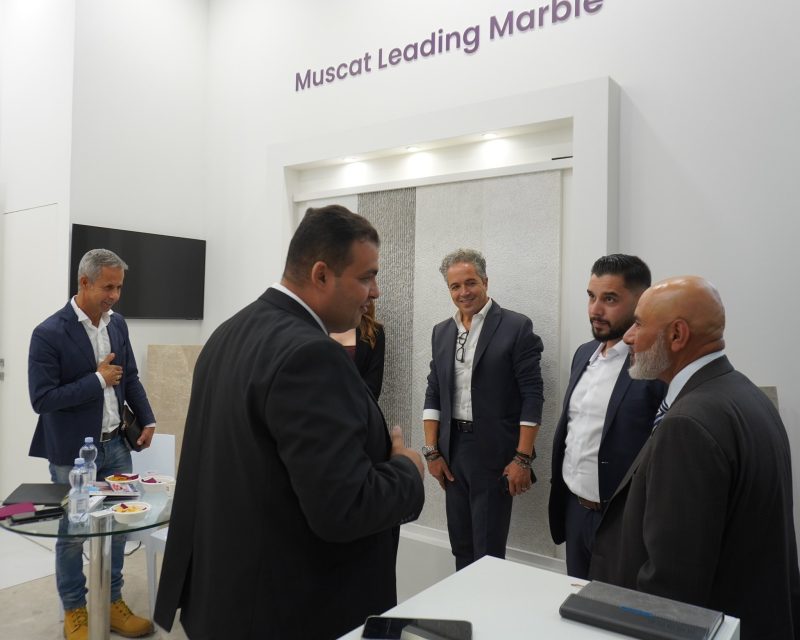 Italy: Ambassador visits Oman pavilion at Marmomac trade fair
