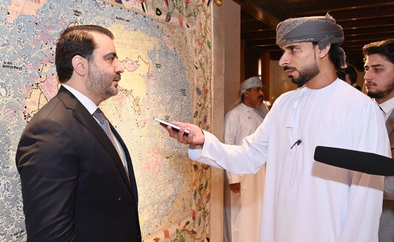 وزير الخارجية يبحث مع نظيره السوري آفاق تطوير التعاون الثنائي في مختلف المجالات