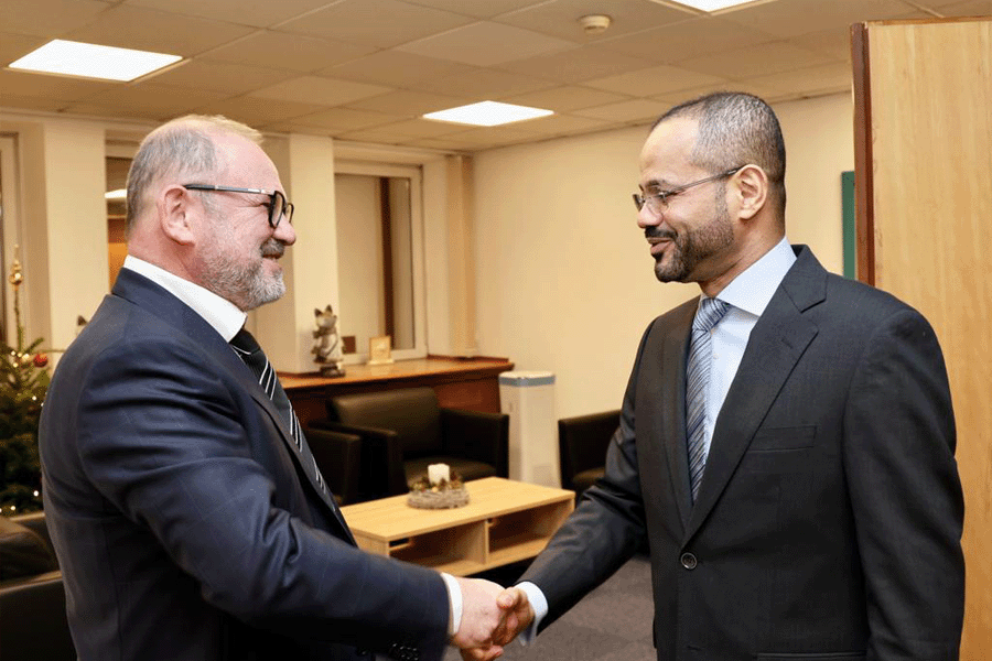 the Foreign Minister meets with His Excellency Ksaba Lantos, Minister of Energy of the Republic of Hungary Oman-Foreign-Minister-meets-Csaba-Lantos-Hungarian-Energy-Minister