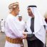 جلالةُ السُّلطان المعظم في مقدّمة مُستقبلي أخيه رئيس دولة الإمارات