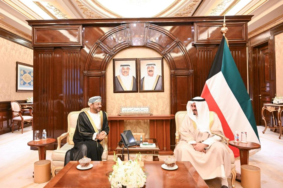 Prime Minister of Kuwait receives Oman’s Foreign Minister Prime Minister of Kuwait receives Oman's Foreign Minister