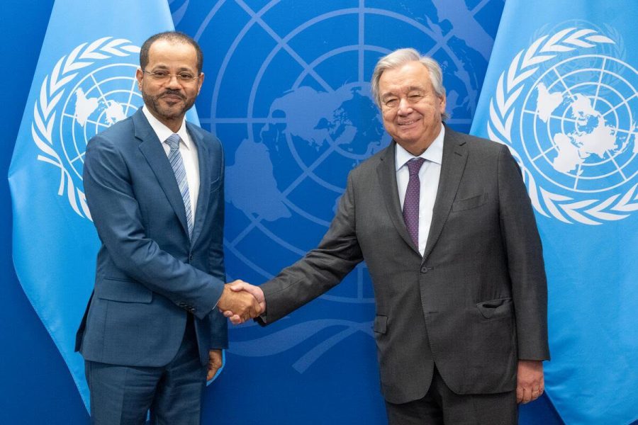 unnamed Secretary-General António Guterres (right) meets with Sayyid Badr bin Hamad bin Hamood Albusaidi, Minister for Foreign Affairs of the Sultanate of Oman
