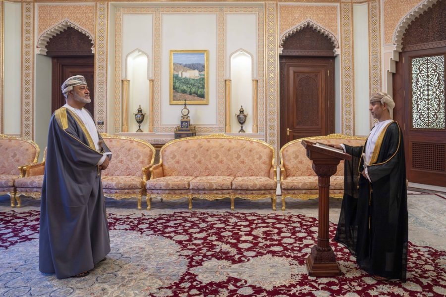 أمام المقام السّامي.. سفير سلطنة عُمان المعين لدى إيران يؤدي قسم اليمين