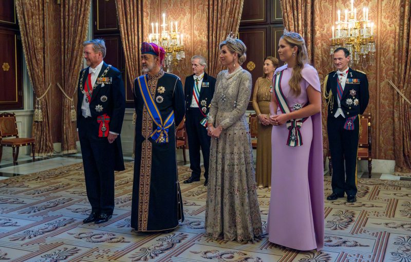 King of the Netherlands holds dinner in honour of His Majesty