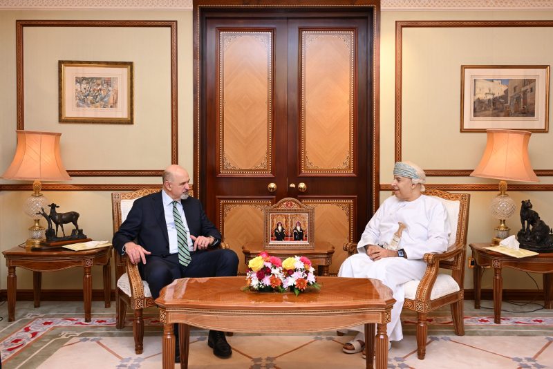 Administrative Undersecretary receives copy of credentials for new Ambassador of Australia