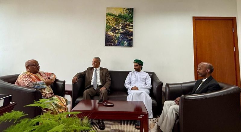سفير سلطنة عُمان بأثيوبيا يلتقي برئيس ديوان مفوضية الاتحاد الإفريقي