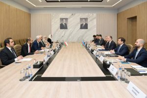 سلطنةُ عُمان وجمهوريّةُ أذربيجان تبحثان تعزيز فرص التّعاون الاقتصادي