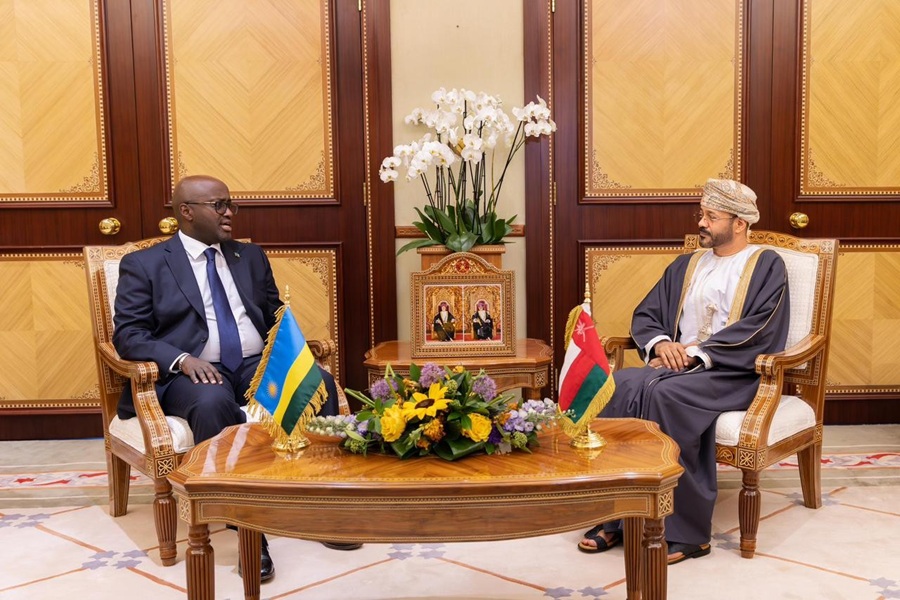 معالي السيد وزير الخارجية يلتقي نظيره الرواندي