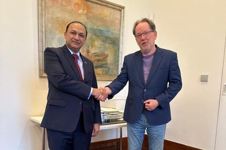 Hungary: Minister of State and Director of the Museum of Fine Arts receives Ambassador Hungary: Minister of State and Director of the Museum of Fine Arts receives Ambassador